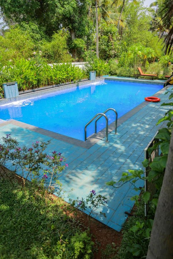 Malavikas Black Beach Resort Varkala Exterior foto